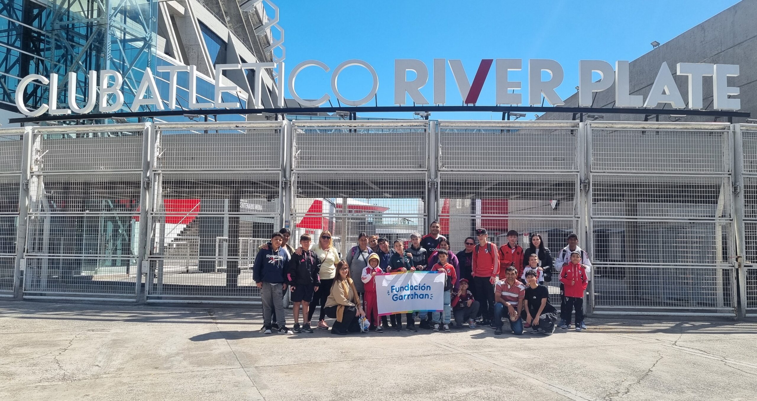 Fundación Garrahan participó de la jornada “Sueños Cumplidos” junto a Roche y River Plate